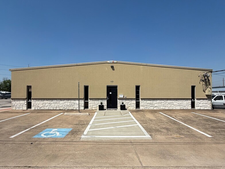 Primary Photo Of 117 Austin St, Garland Warehouse For Sale