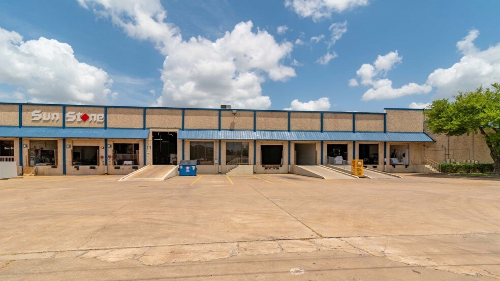 More Photos Of 8700 Clay Rd, Houston Unknown For Lease
