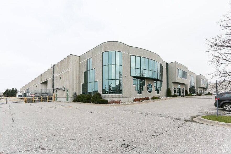More Photos Of 106 Aviva Park Dr, Vaughan Manufacturing For Lease