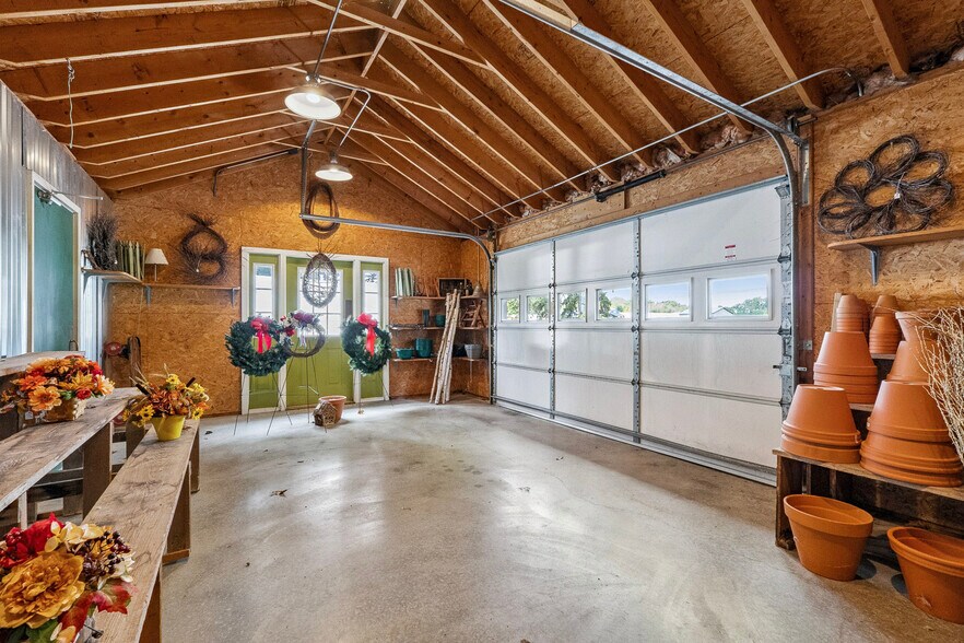 More Photos Of 1126 E State St, Sycamore Storefront Retail Residential For Lease