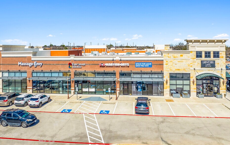 More Photos Of 5605 Colleyville Blvd, Colleyville Unknown For Lease