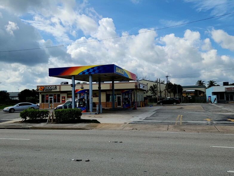 Primary Photo Of 1501 W Blue Heron Blvd, Riviera Beach Service Station For Sale