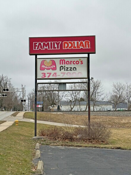 More Photos Of 820 Jordan Lake Ave, Lake Odessa Freestanding For Sale