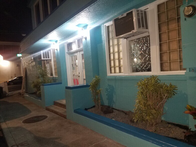 More Photos Of 2030 Homerule St, Honolulu Light Distribution For Lease