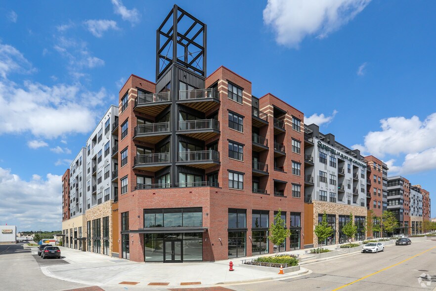 More Photos Of 11500 W Burleigh St, Wauwatosa Unknown For Lease