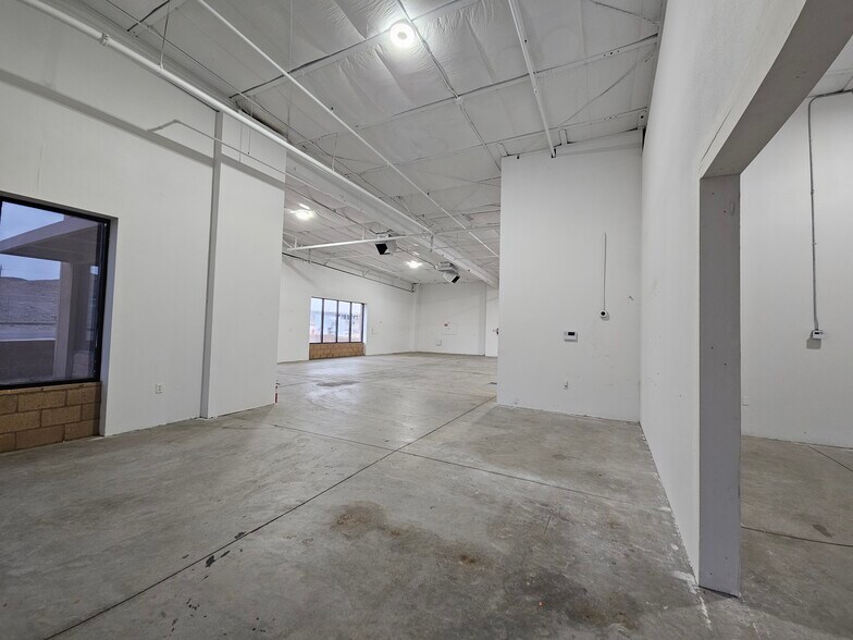 More Photos Of 2921 Friendly Pl, Bullhead City Light Distribution For Lease