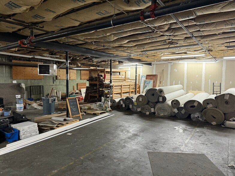 More Photos Of 29 Rocky Point Yaphank Rd, Rocky Point Storefront For Lease