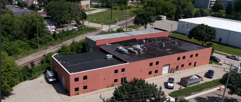 More Photos Of 3770 S Pennsylvania Ave, Saint Francis Warehouse For Sale