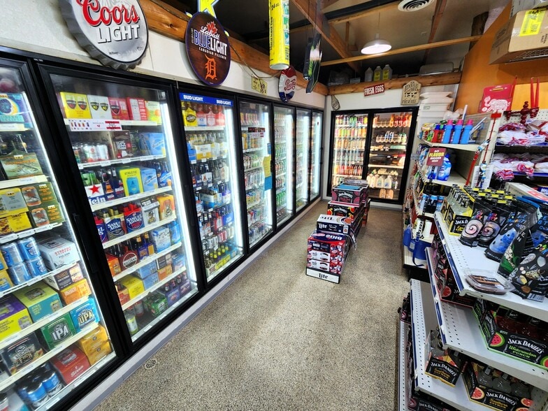 More Photos Of 4044 Garfield Rd, Kingsley Convenience Store For Sale