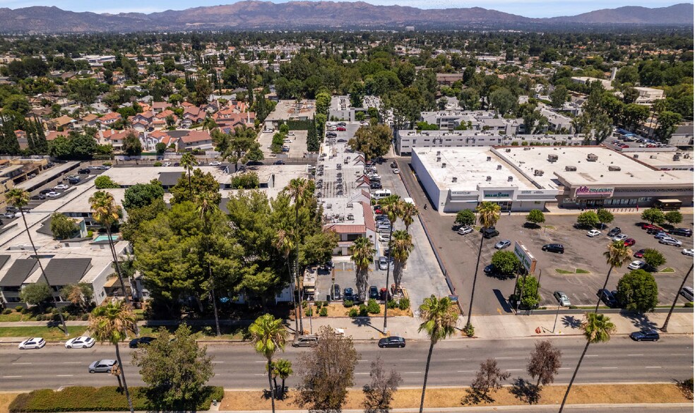 More Photos Of 20201 Sherman Way, Winnetka Medical For Sale