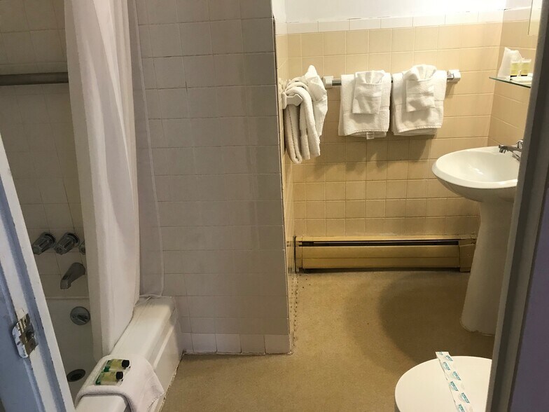More Photos Of 18718 NY-28, Delhi Hotel For Sale