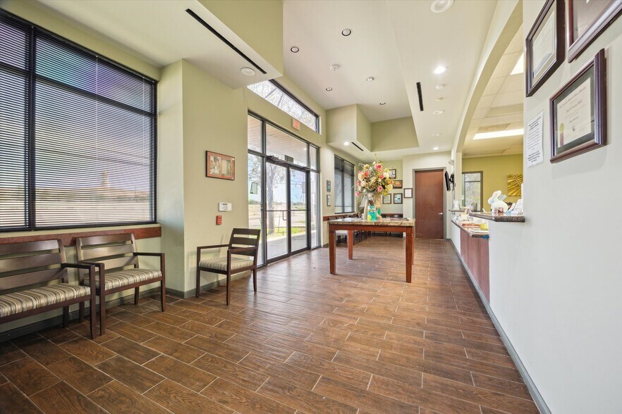 More Photos Of 14262 Gulf Fwy, Houston Medical For Sale