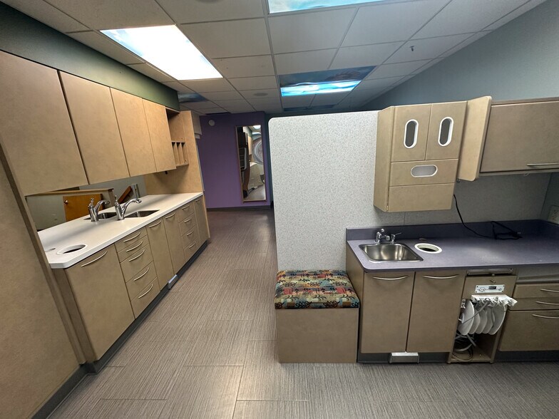 More Photos Of 370 White Spruce Blvd, Rochester Office For Sale