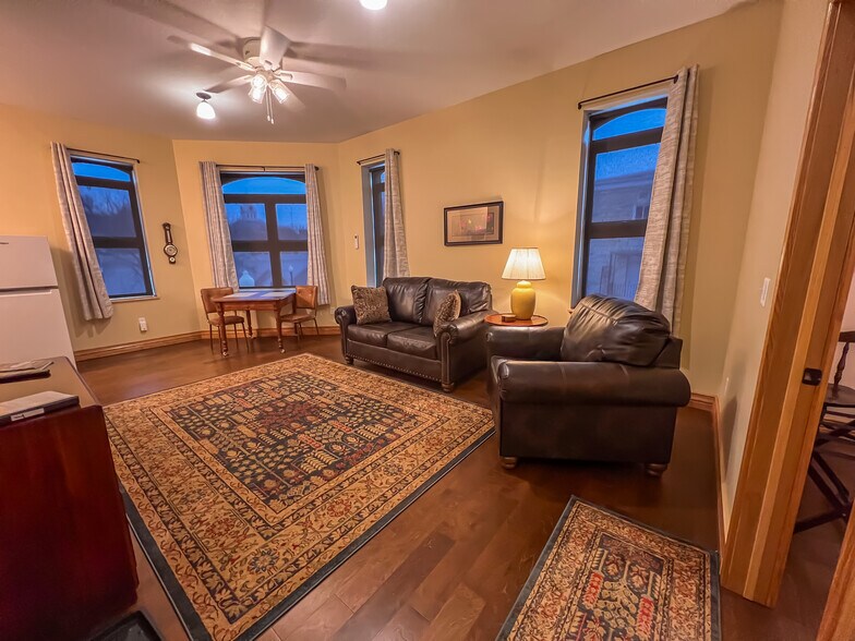 More Photos Of 201 N Main St, Elkader Flex For Sale