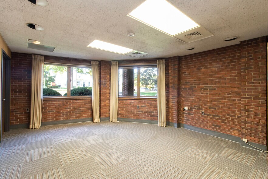 More Photos Of 45 S Main St, Branford Bank For Sale