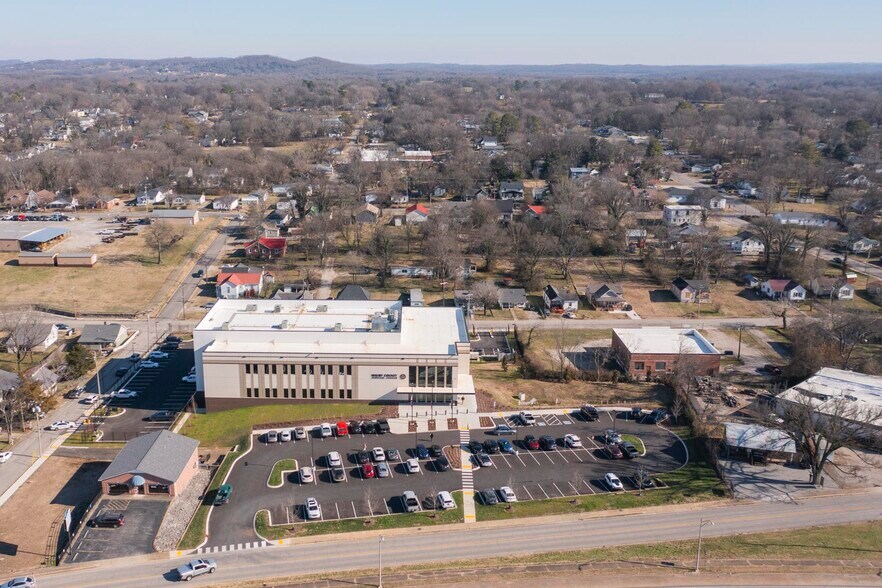 More Photos Of 1119 S Main St, Columbia Flex For Sale