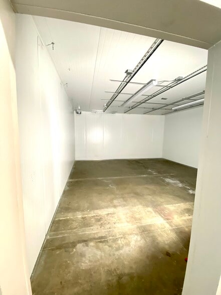 More Photos Of 11174-11178 Penrose St, Sun Valley Warehouse For Lease