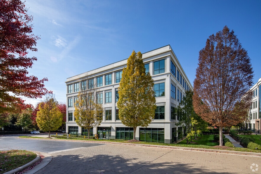 More Photos Of 8020 Arco Corporate Dr, Raleigh Unknown For Lease