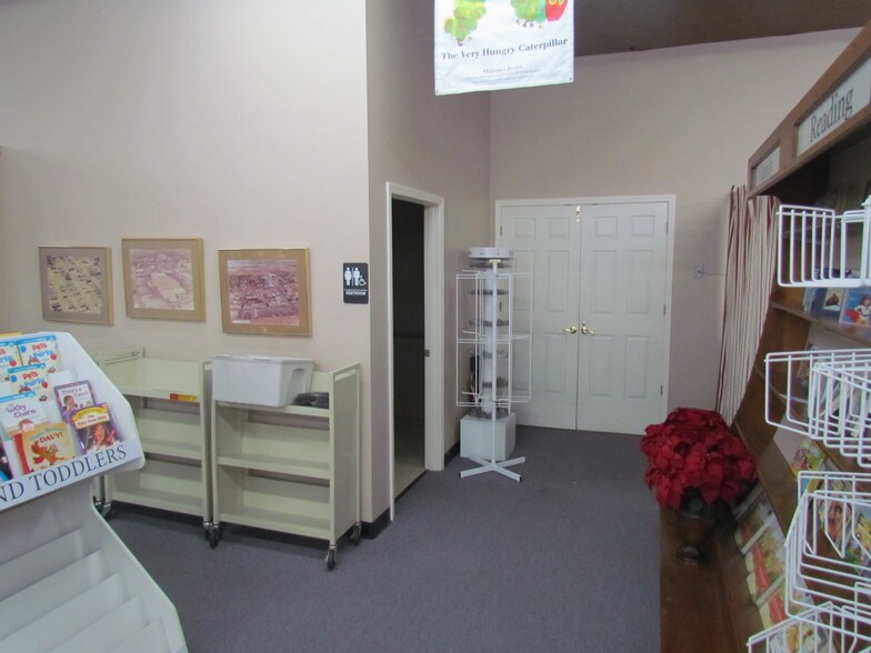 More Photos Of 419-421 SW C Ave, Lawton General Retail For Lease