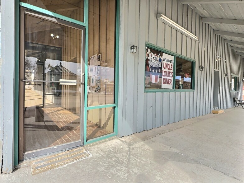 More Photos Of 203 E Cleveland St, Sundance Storefront Retail Office For Sale