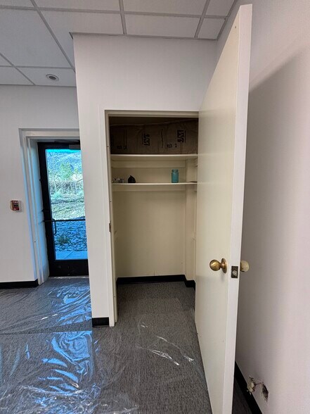 More Photos Of 201 Centennial St, Glenwood Springs Office Residential For Lease