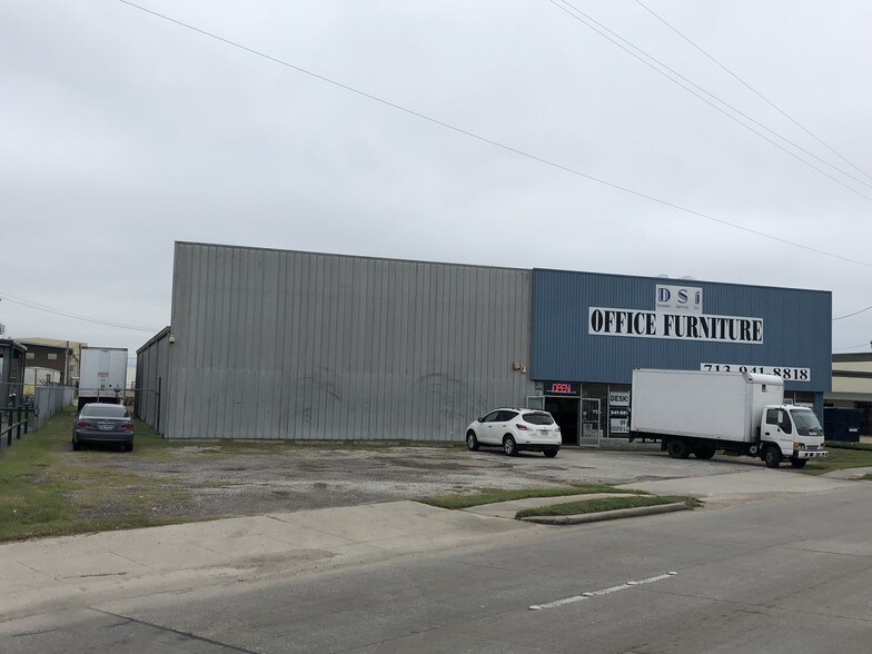 More Photos Of 8703 Gulf Fwy, Houston Freestanding For Sale