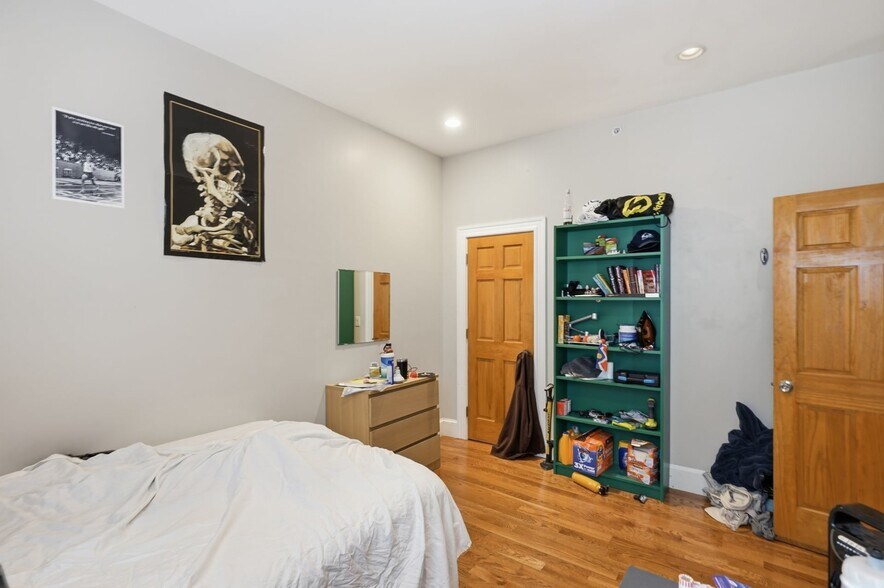 More Photos Of 299 Governor St, Providence Multifamily For Sale
