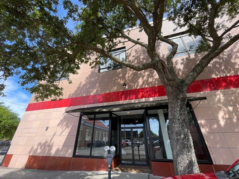 More Photos Of 517 King St, Charleston Apartments For Sale