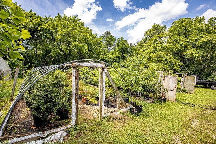 More Photos Of 5587 Harrison Ave, Cincinnati Garden Center For Sale