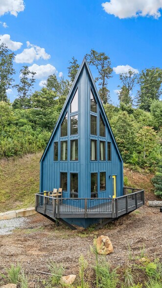 More Photos Of 75 Treehouse Hvn, Asheville Multifamily For Sale