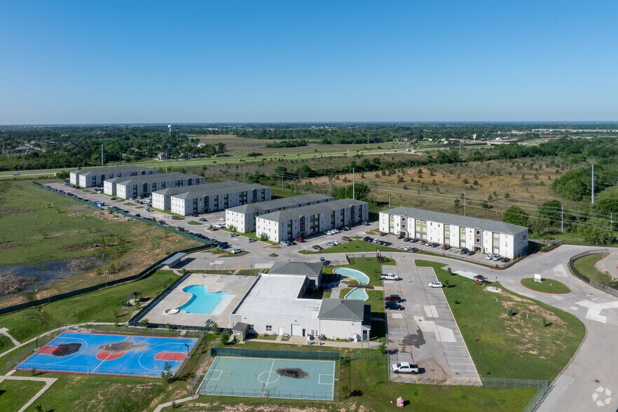 More Photos Of 702 Santee St, Prairie View Apartments For Sale