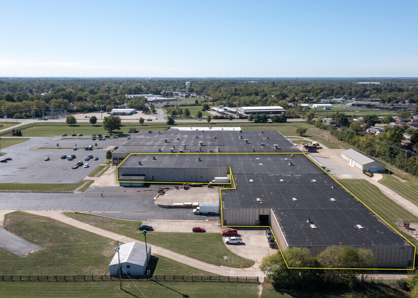 More Photos Of 93 Industry Dr, Versailles Manufacturing For Lease