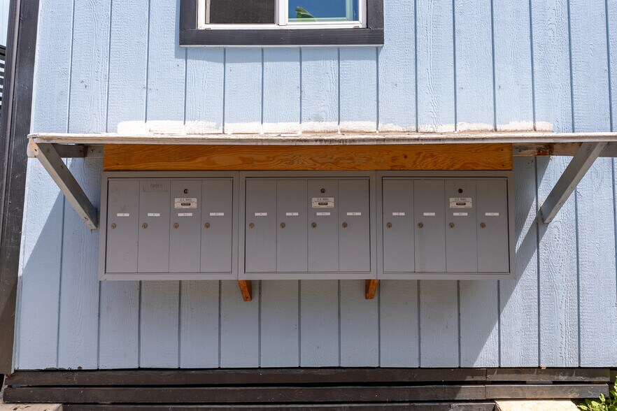 More Photos Of 815 Lopez Ln, Honolulu Apartments For Sale