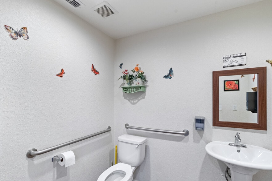 More Photos Of , Winter Haven Office For Sale