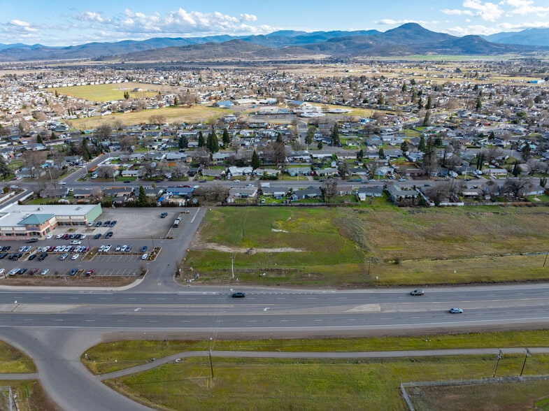 More Photos Of 8074 Highway 62, White City Land For Sale