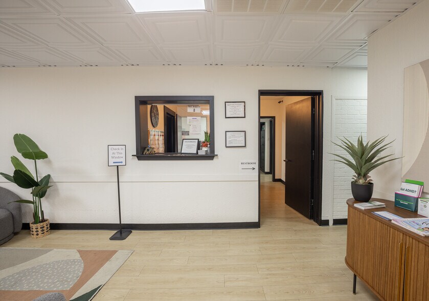 More Photos Of 1001 NW 15th Ave, Ardmore Medical For Sale