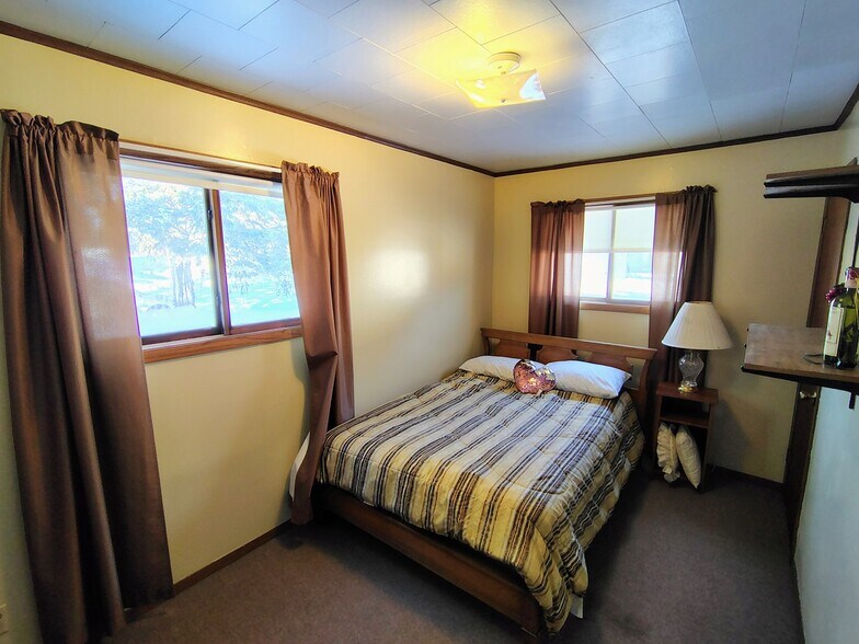 More Photos Of N16184 Old Hwy 13, Lake Service For Sale