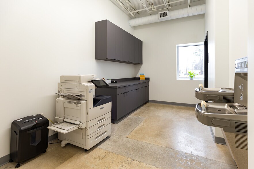 More Photos Of 1314 Chattahoochee Ave NW, Atlanta Warehouse For Lease