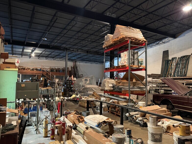 More Photos Of 100 NE 26th St, Miami Warehouse For Sale