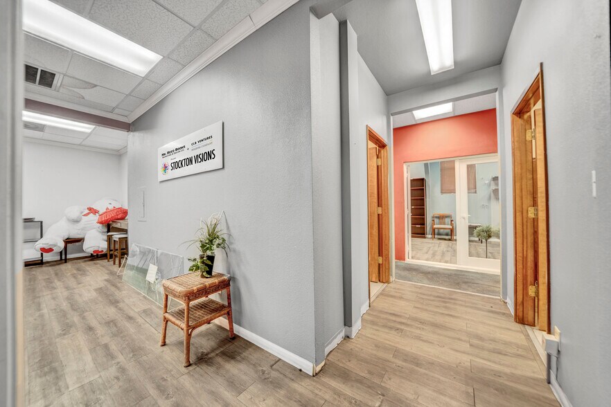 More Photos Of 333 E Channel St, Stockton Loft Creative Space For Sale