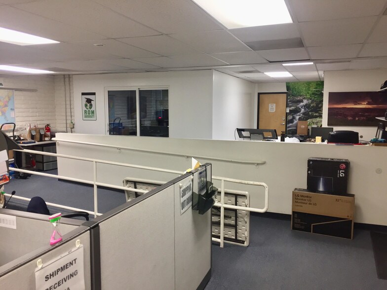 More Photos Of 1051 E Wardlow Rd, Long Beach Office For Lease