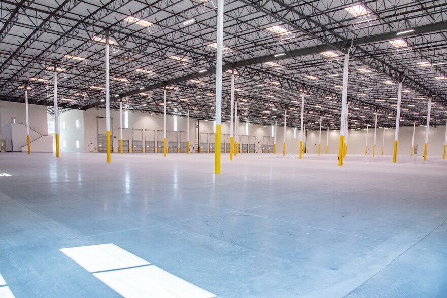 More Photos Of 17451 Von Karman Ave, Irvine Warehouse For Lease