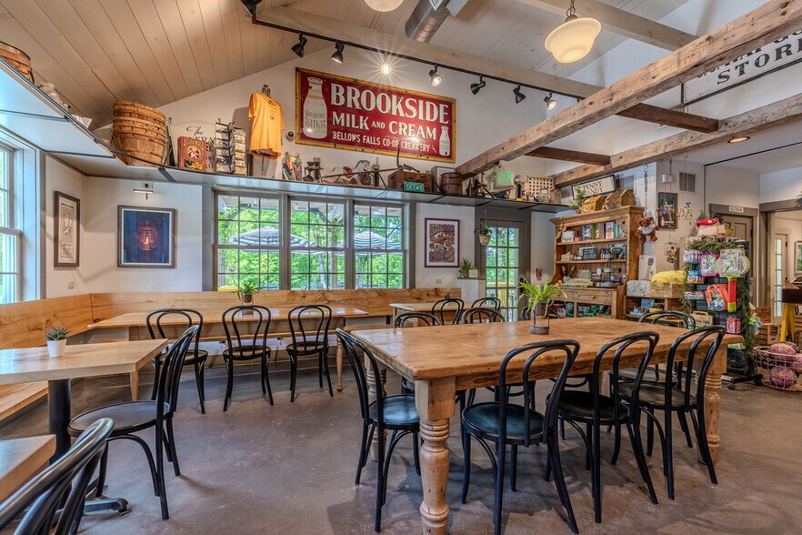 More Photos Of 305 Main St, Peru Restaurant For Sale