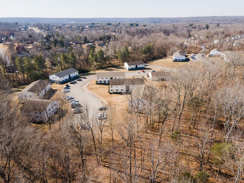 More Photos Of 1351 Avondale Dr, Clarksville Apartments For Sale