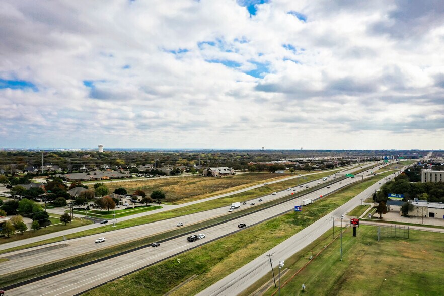 More Photos Of 2000 Champagne Blvd, Grapevine Specialty For Sale