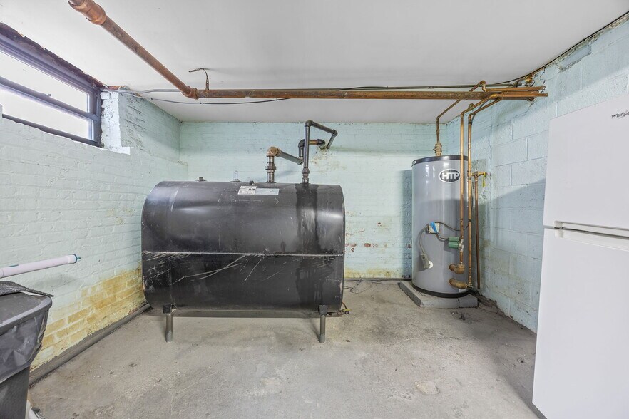 More Photos Of 4326 58th St, Woodside Apartments For Sale