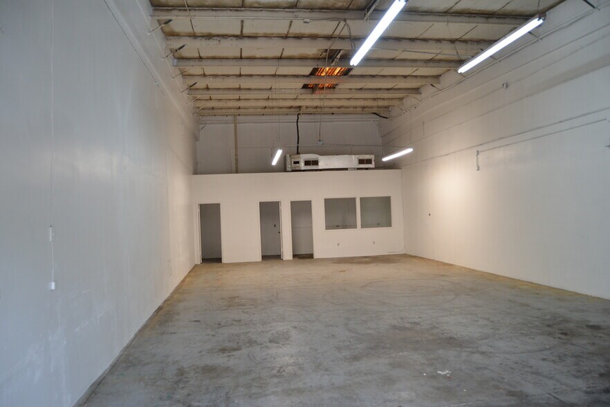 More Photos Of 1400 L and R Industrial Blvd, Tarpon Springs Unknown For Lease