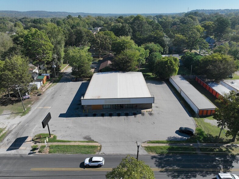 More Photos Of 858 N Central Ave, Batesville Freestanding For Sale