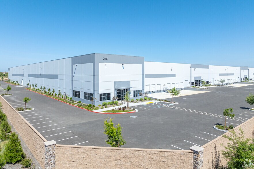 More Photos Of 3100 Ramco St, West Sacramento Distribution For Lease