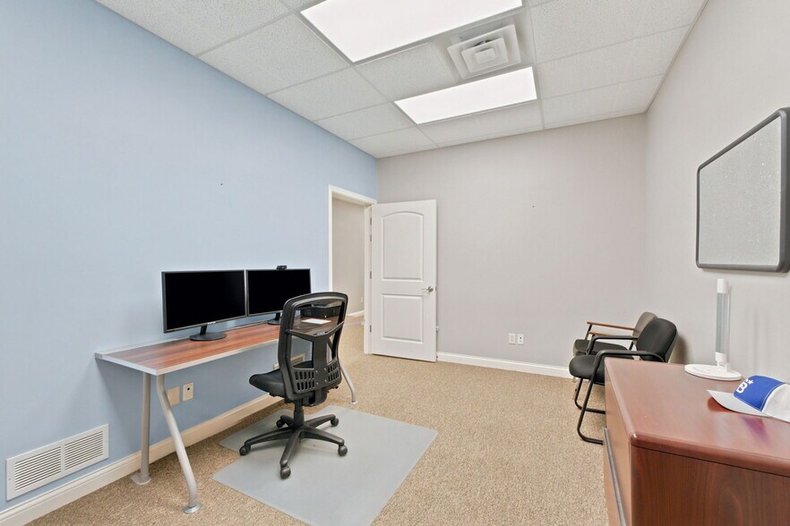 More Photos Of 9109 Stellhorn Crossing Blvd, Fort Wayne Office For Lease